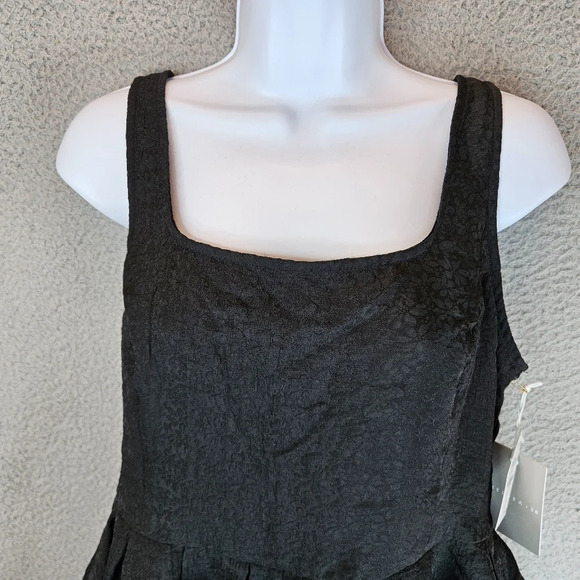 Chelsea 28 Womens Black Mini Romper Sz M Pockets Puckered Textured - Picture 3 of 14